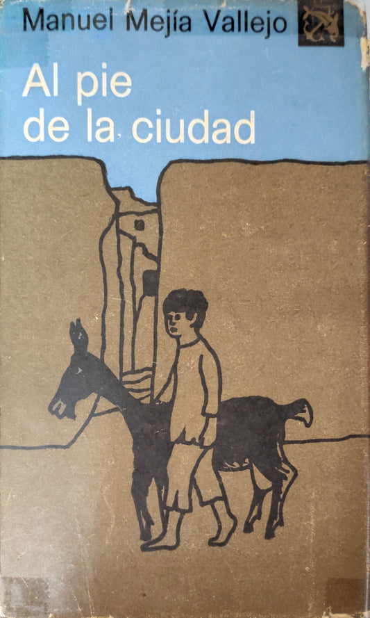 AL PIE DE LA CIUDAD